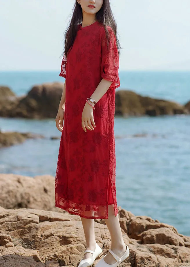 Beautifully Finished Dress in a Timeless Design