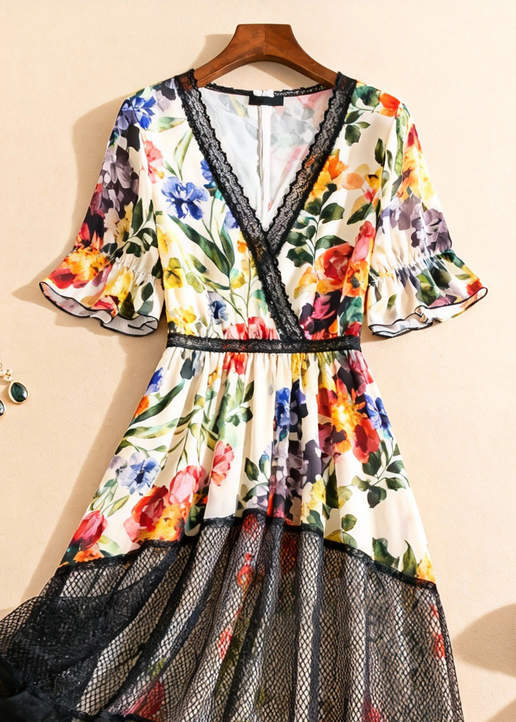 Classic Vintage & Enduringly Stylish Dress
