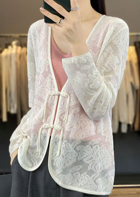 Effortlessly Elegant Cardigan with a Timeless Design
