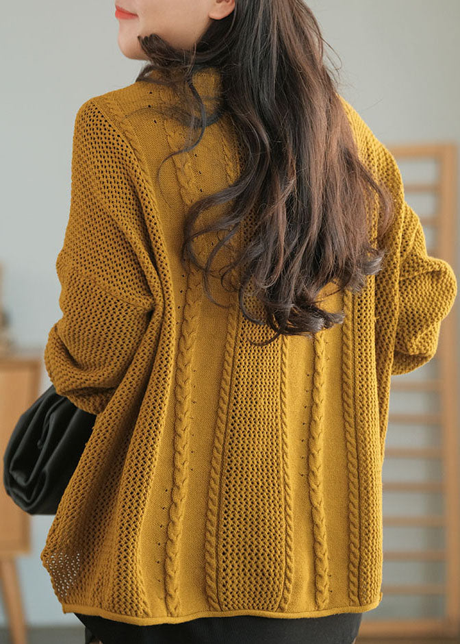 Well Tailored Sweater with a Graceful Silhouette