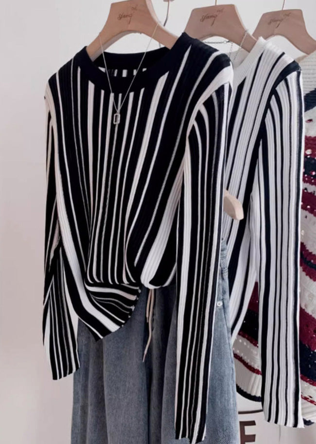 Well Tailored Sweater with a Graceful Silhouette