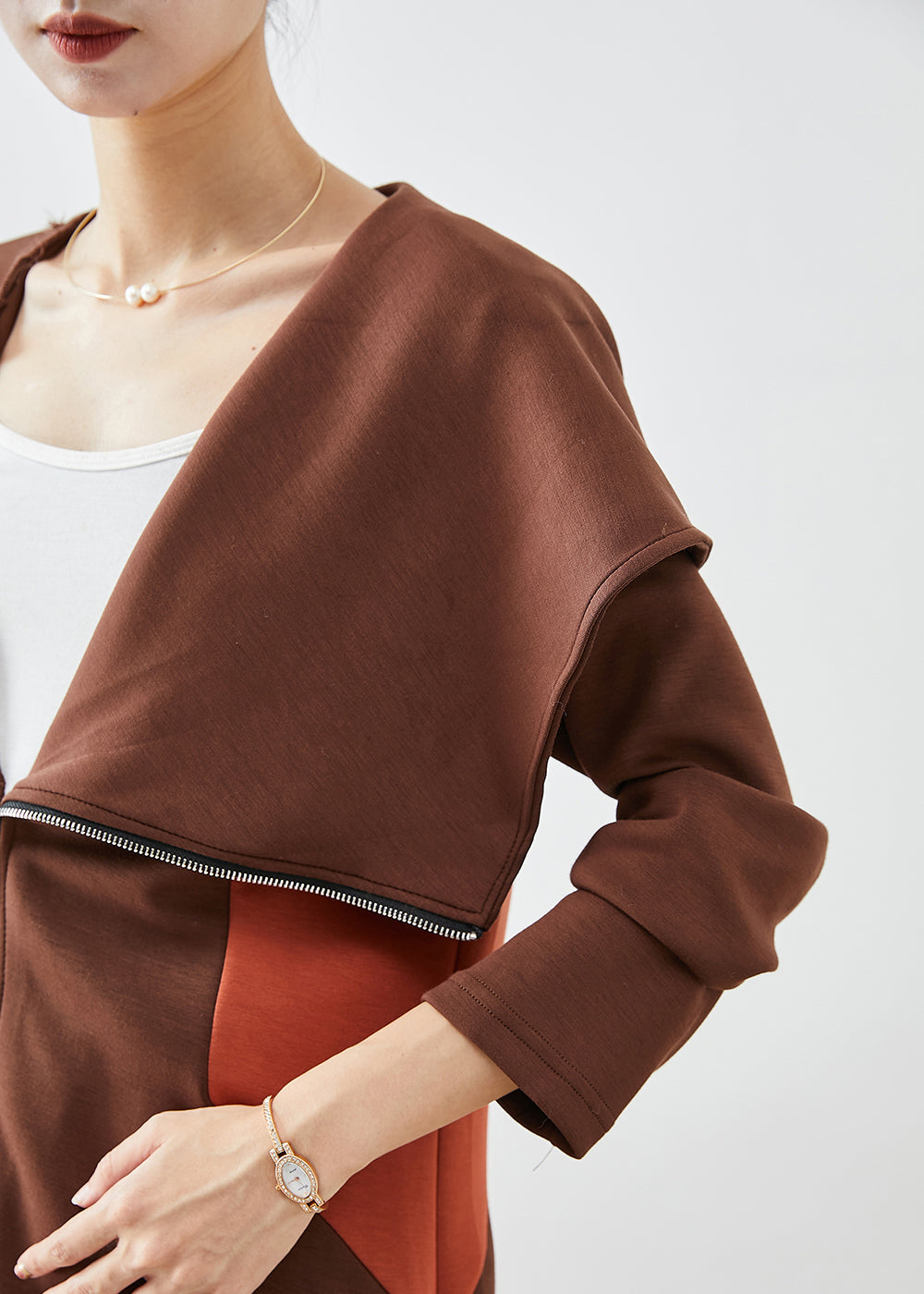 Well Tailored Coat with a Graceful Silhouette