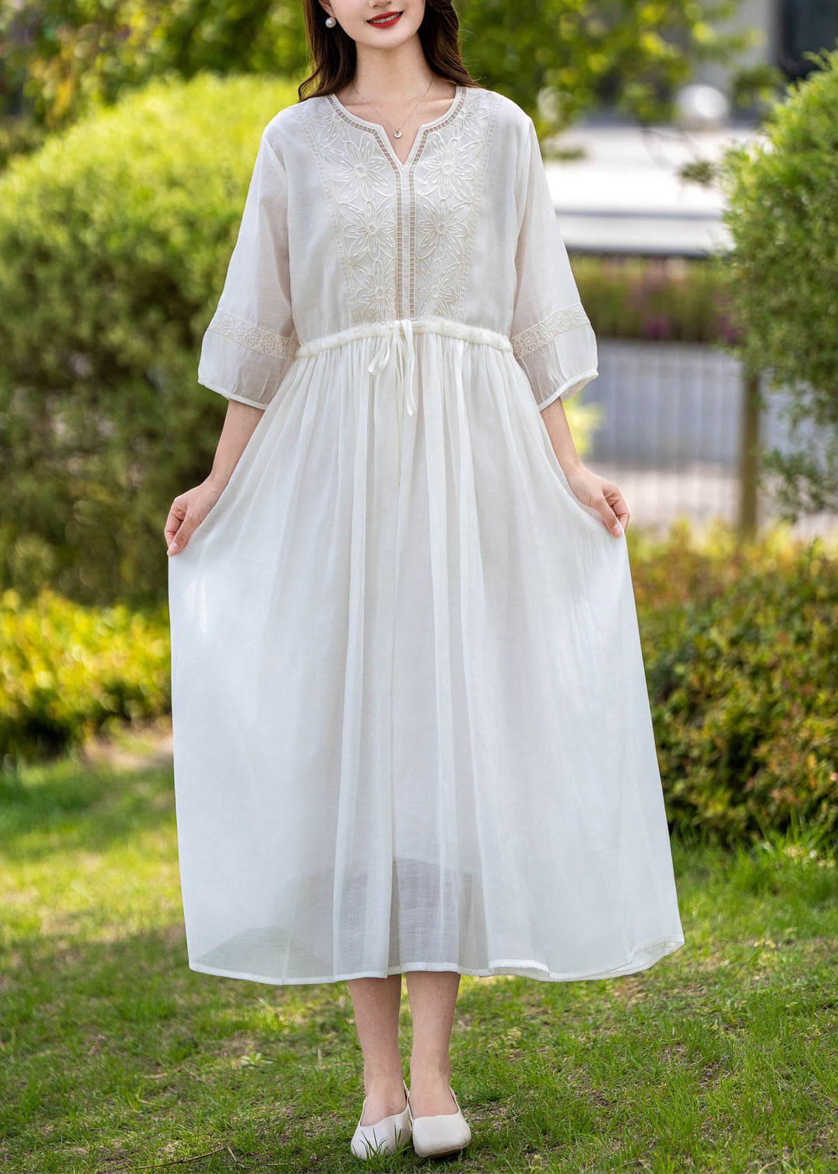 Sophisticated Dress with a Clean Classic Look