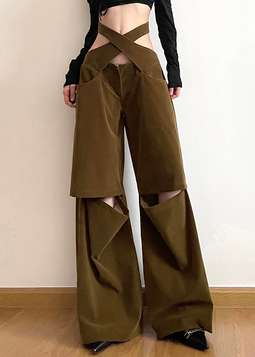 A Vintage Style Pants with Delicate Timeless Details