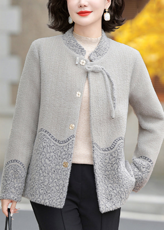 Effortlessly Elegant Coat with a Timeless Design