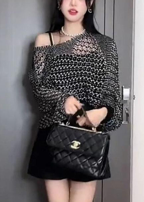Well Tailored Sweater with a Graceful Silhouette