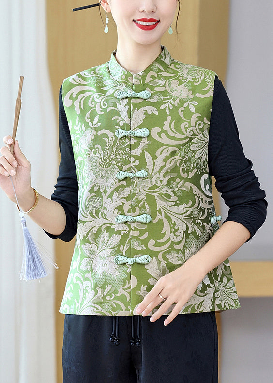 Gracefully Styled Coat for Any Occasion