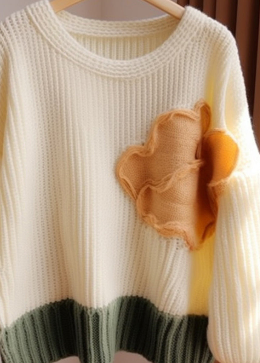 Effortlessly Elegant Sweater with a Timeless Design