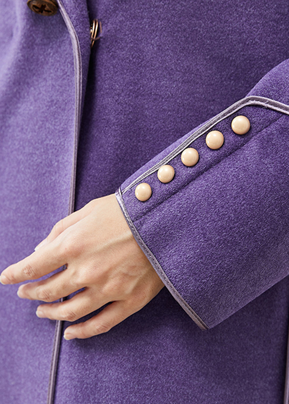 Gracefully Styled Coat for Any Occasion
