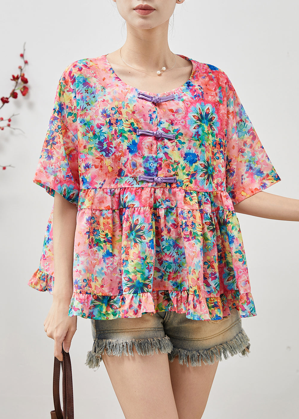 Effortlessly Elegant Shirt with a Timeless Design