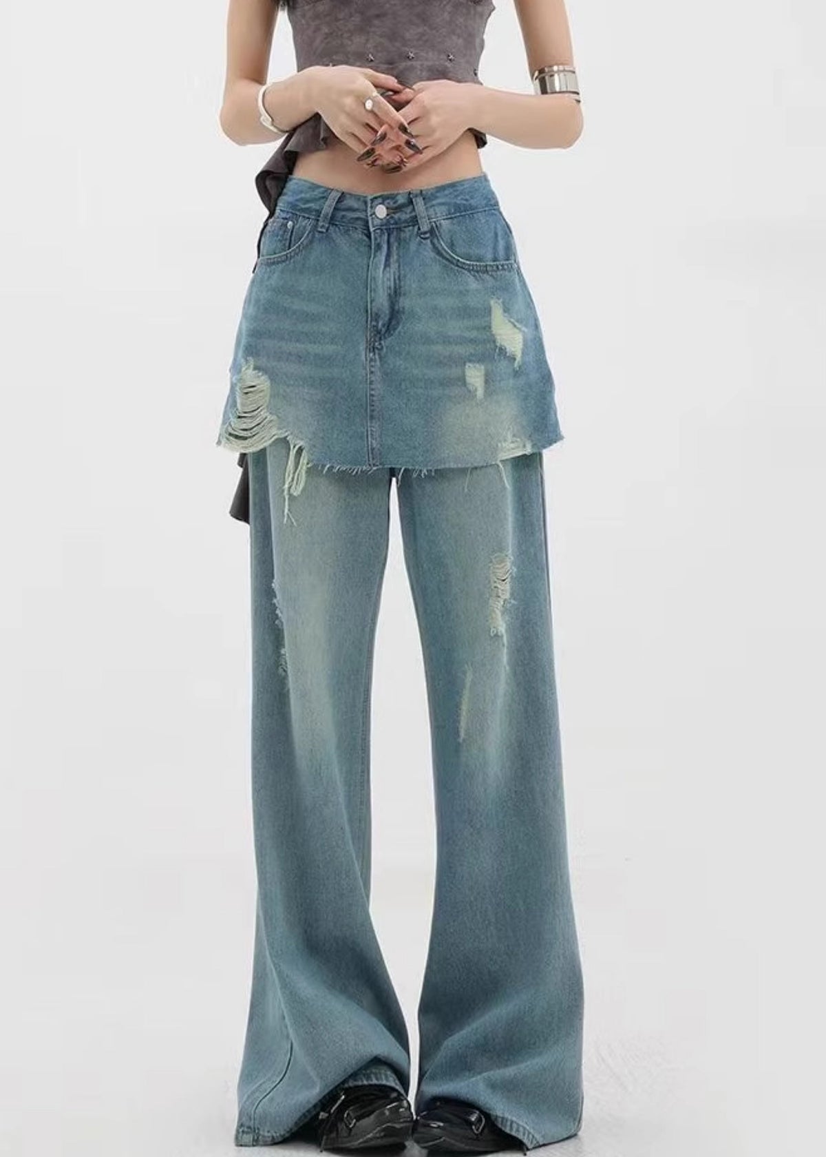 Well Tailored Pants with a Graceful Silhouette