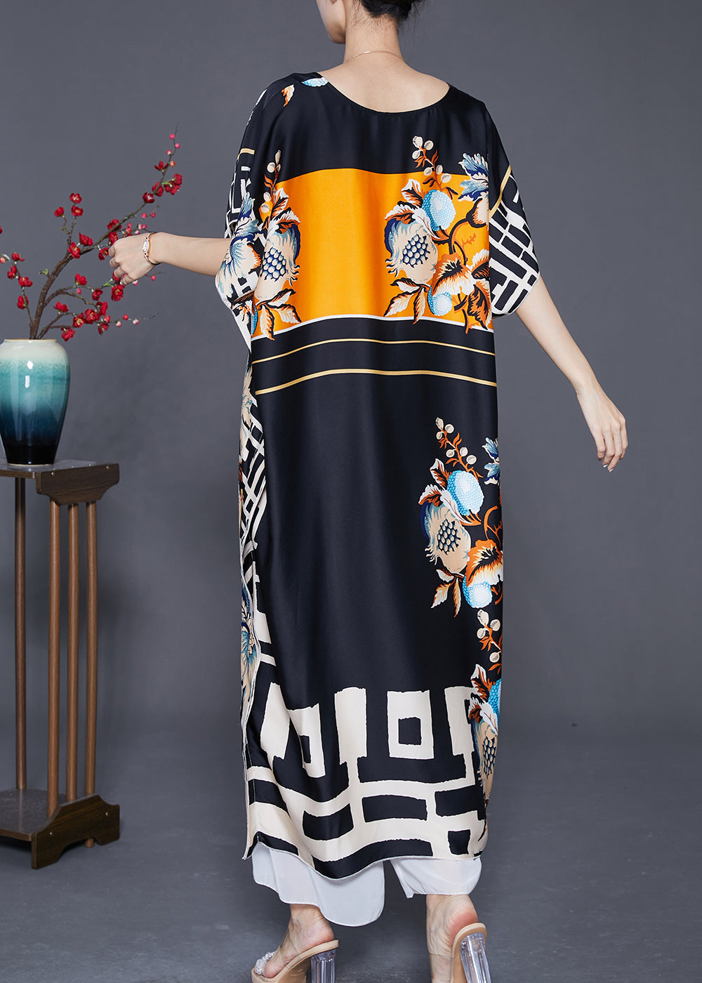 Classic Vintage Dress with a Flattering Fit