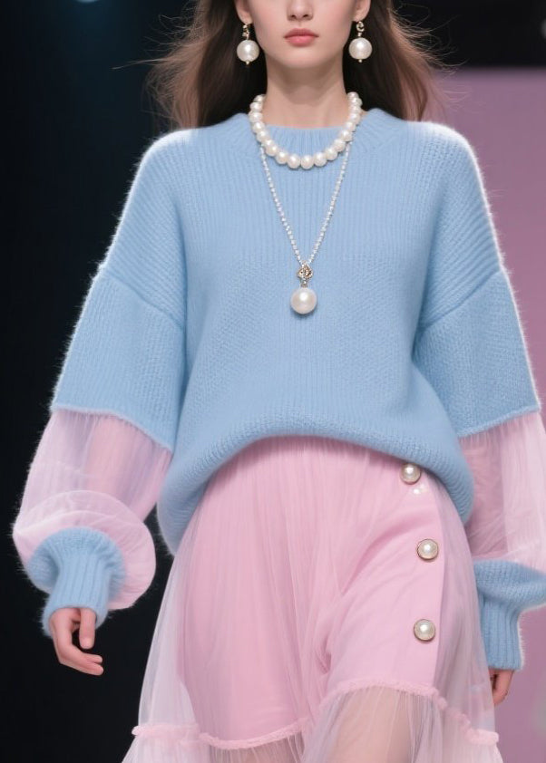 Well Tailored Sweater with a Graceful Silhouette