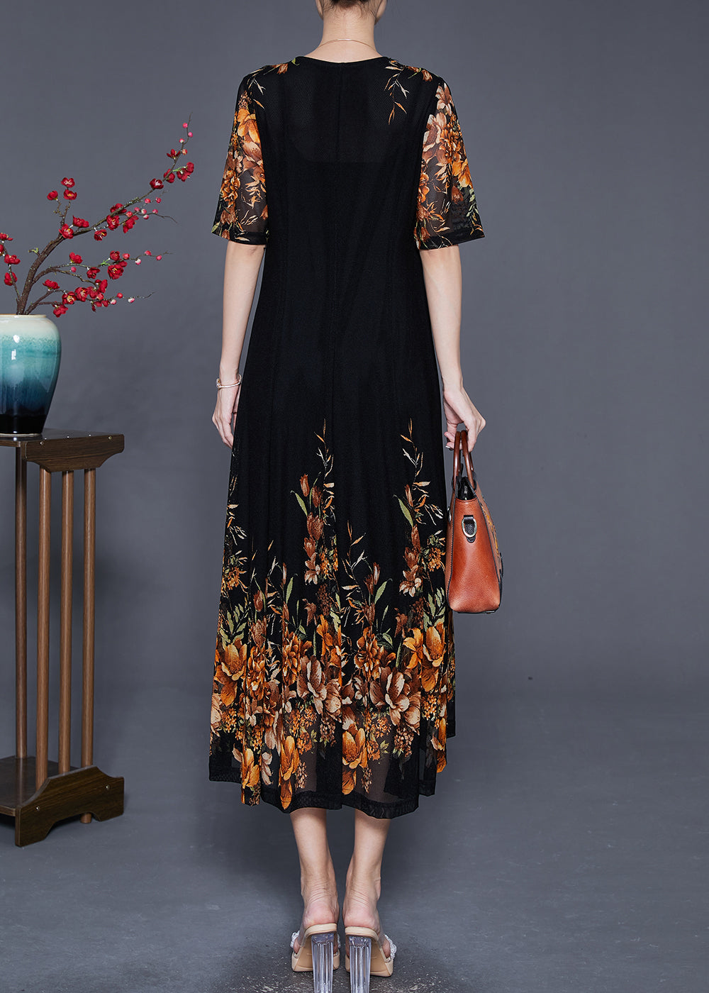 Gracefully Styled Dress for Any Occasion