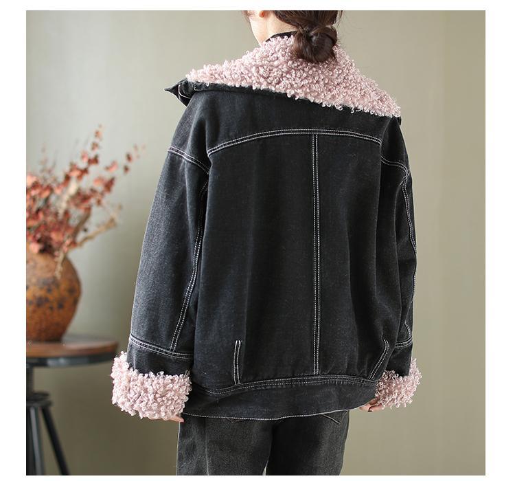 Elegantly Styled Jacket for Everyday Wear