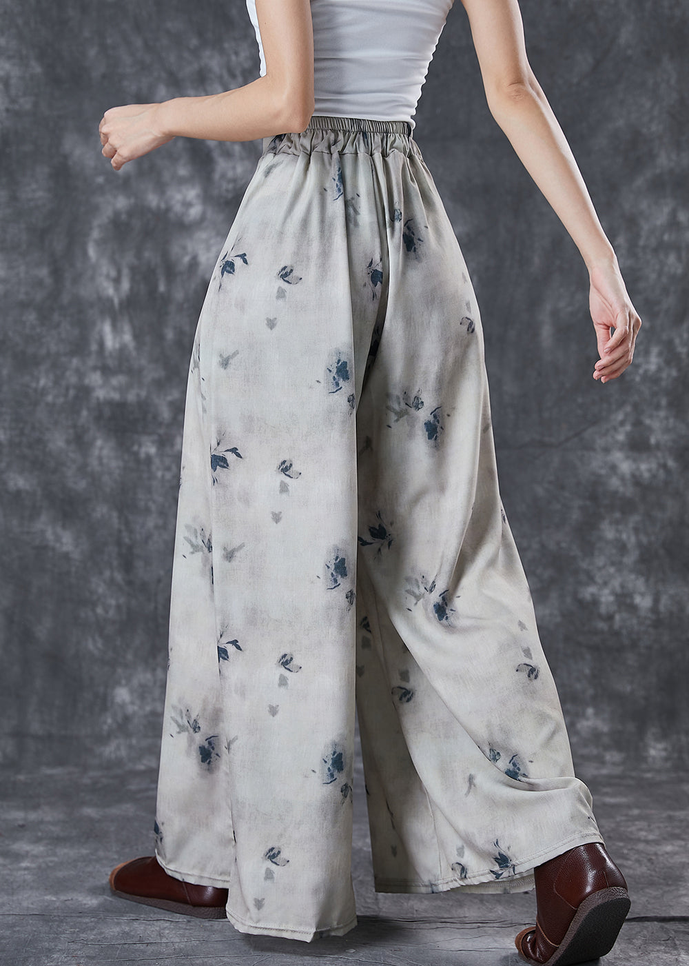 Gracefully Styled Pants for Any Occasion