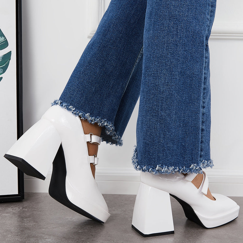 Classic Orthopedic Pumps with Timeless Style
