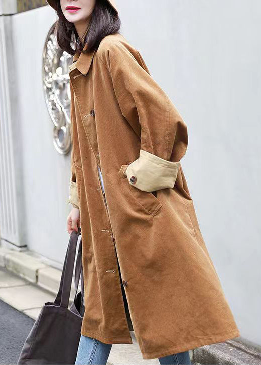Well Tailored Coat with a Graceful Silhouette