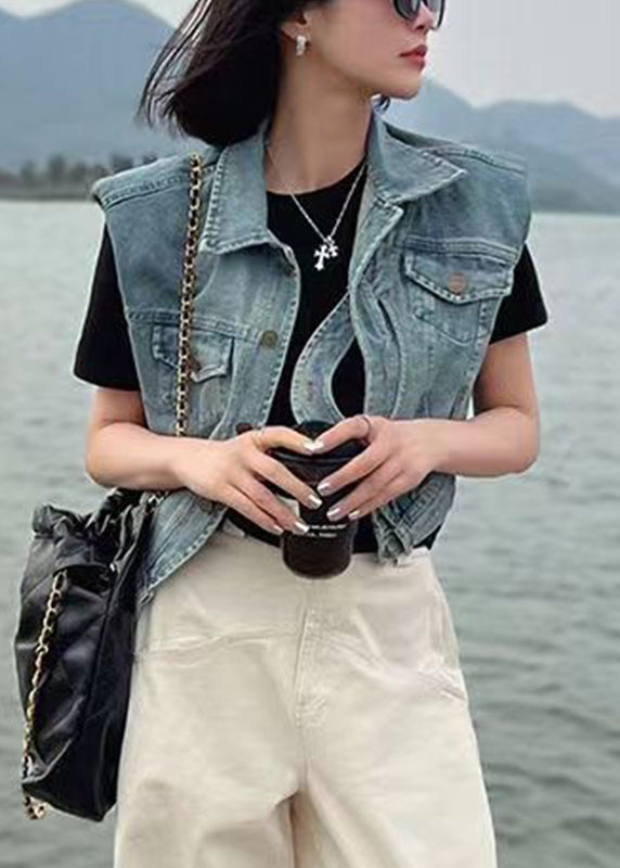 Gracefully Styled Coat for Any Occasion