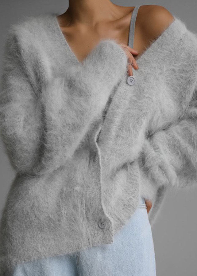 Beautifully Crafted Cardigan in a Classic Style