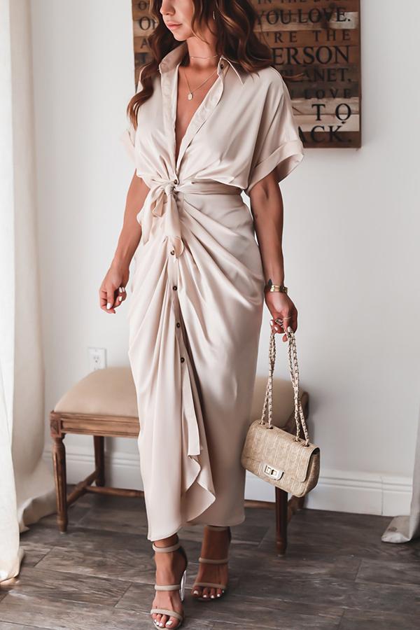 Beautifully Finished Dress in a Timeless Design