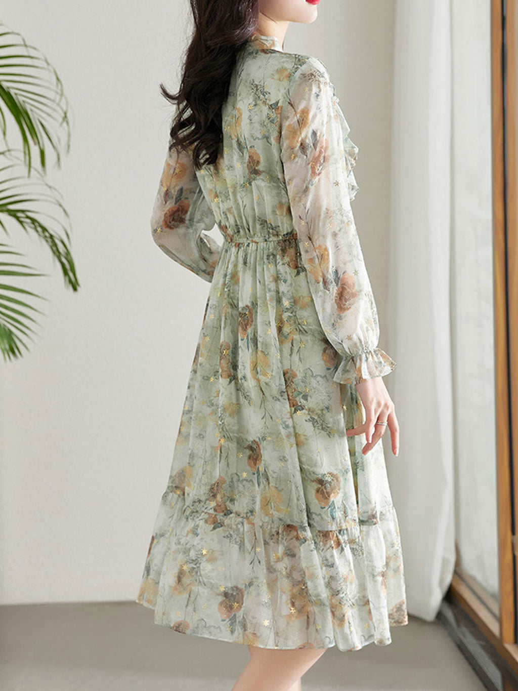 Sophisticated Dress with a Clean Classic Look