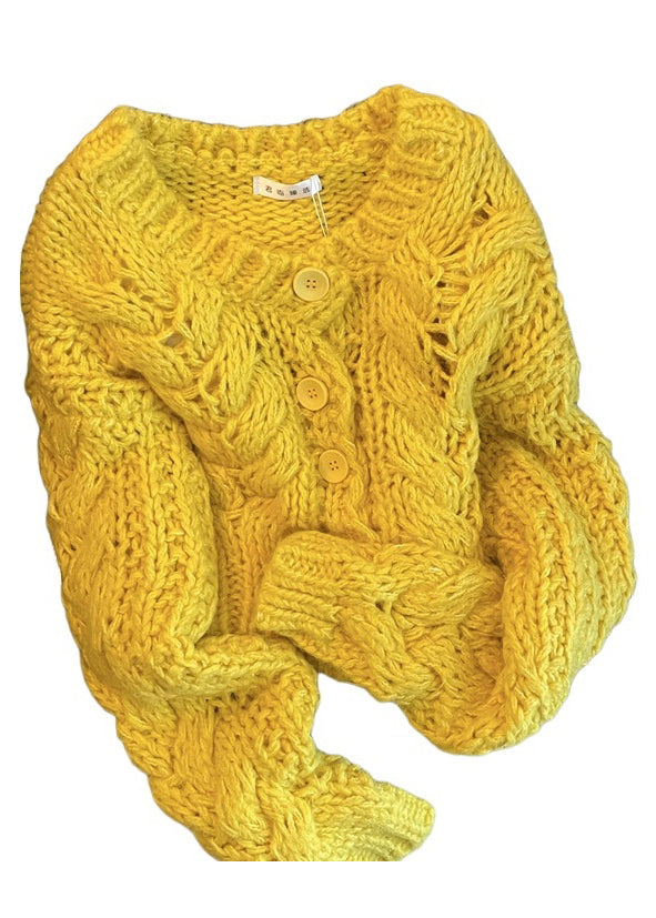 Well Tailored Cardigan with a Graceful Silhouette