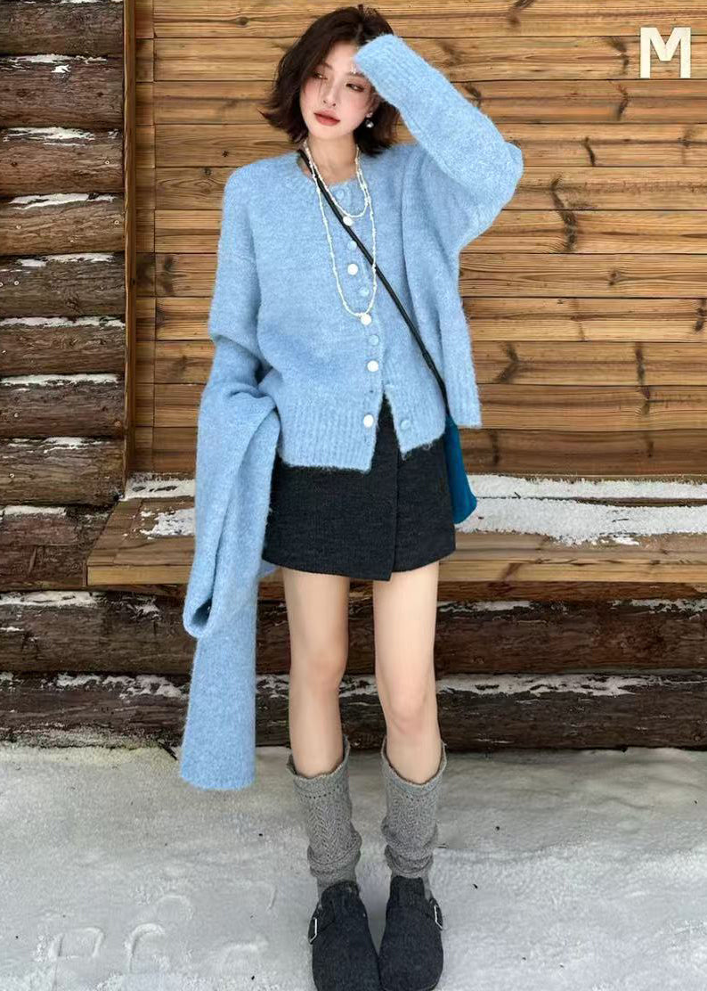 Classic Vintage Cardigan with a Flattering Fit