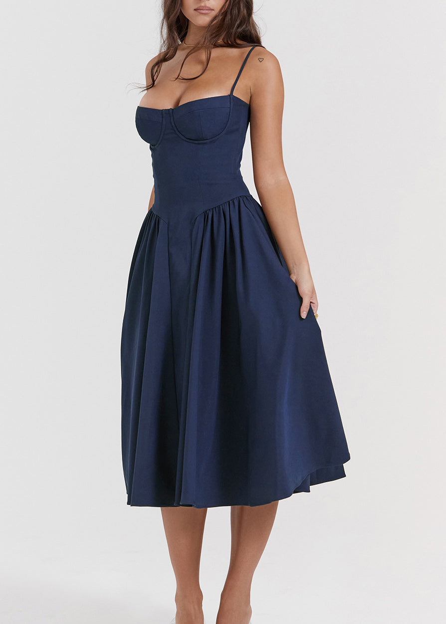 Classic Vintage Dress with a Flattering Fit