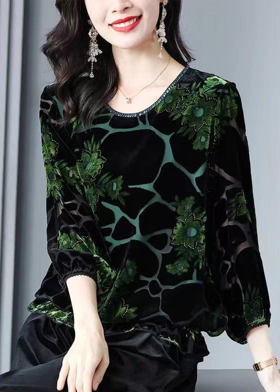 Classic Vintage Shirt with a Flattering Fit