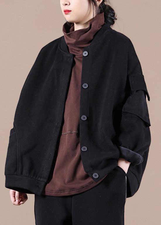 Well Tailored Coat with a Graceful Silhouette