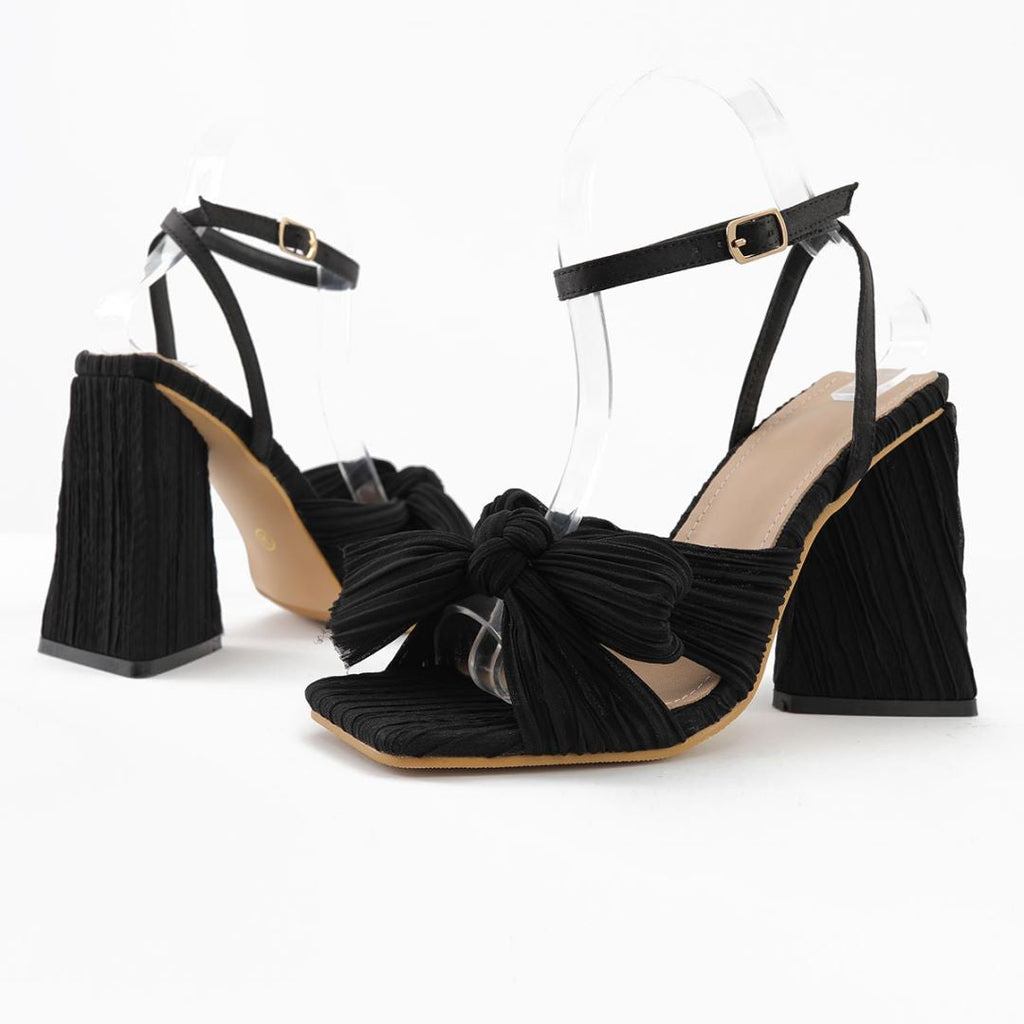 Chic Orthopedic Sandals with Unique Design