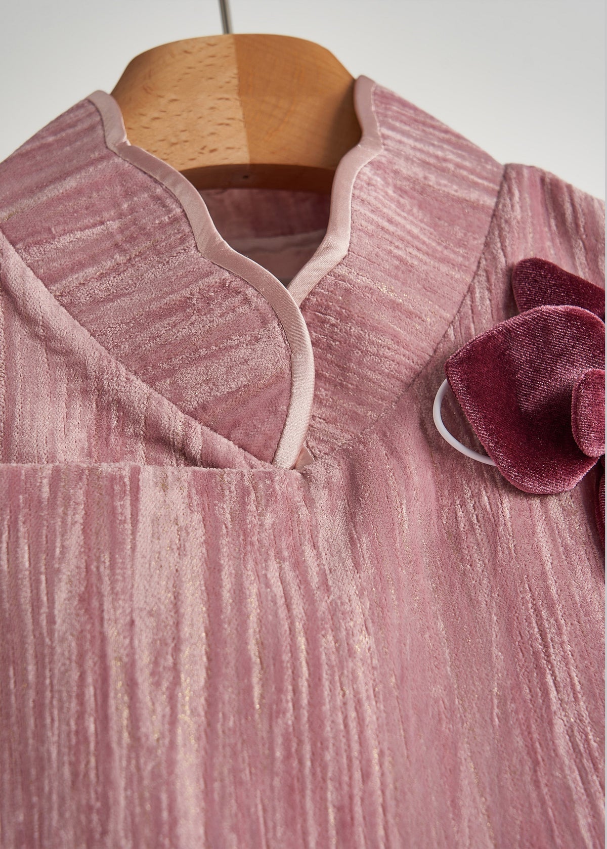 Gracefully Styled Garment for Any Occasion