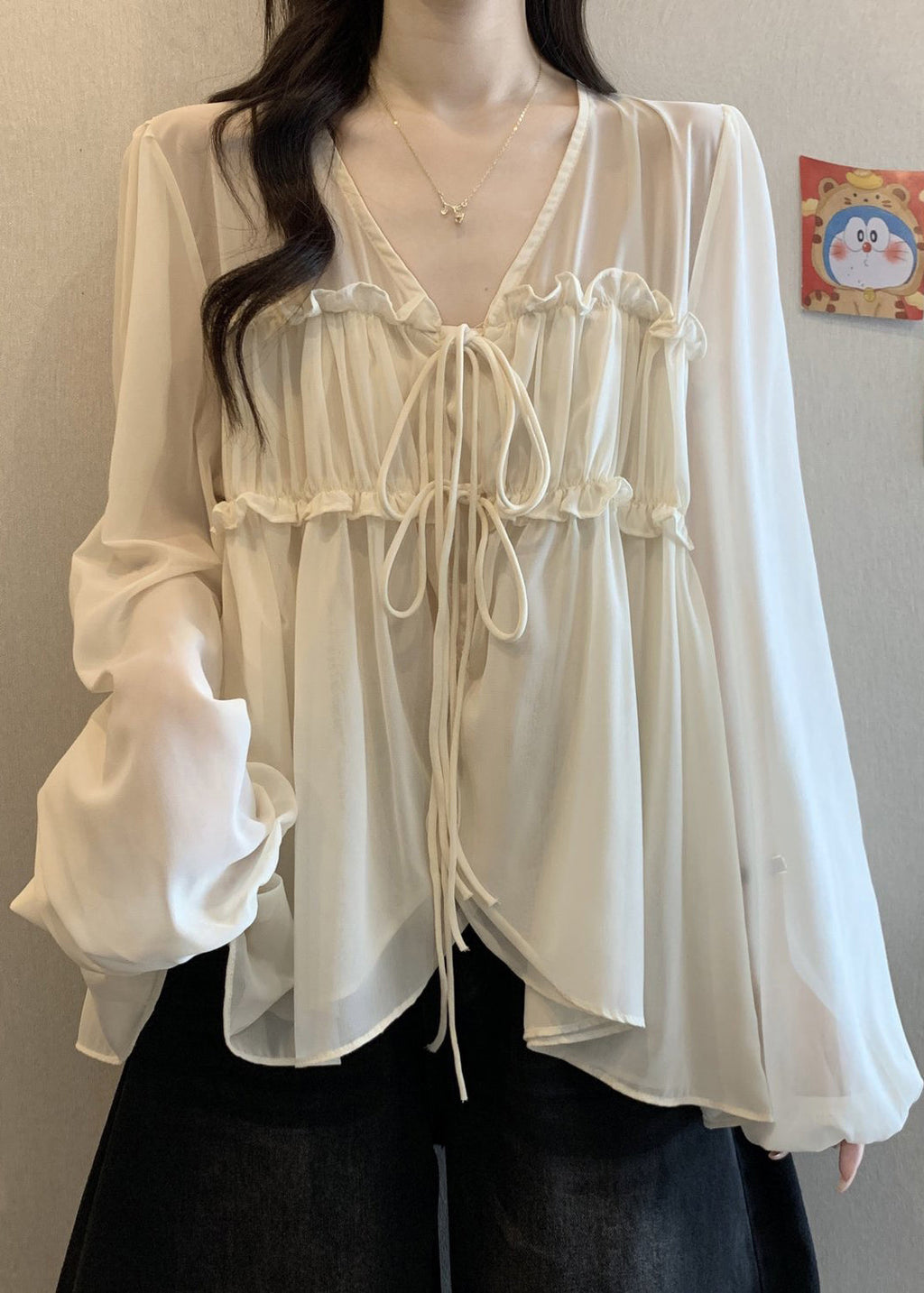 Effortlessly Elegant Shirt with a Timeless Design