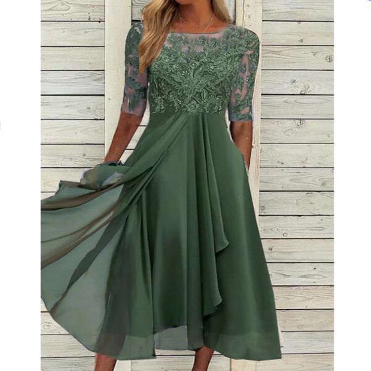 Beautifully Crafted Dress in a Classic Style