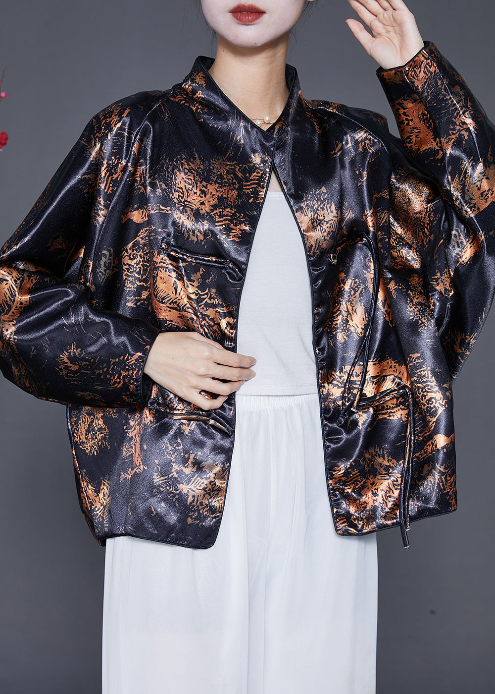 Effortlessly Elegant Coat with a Timeless Design