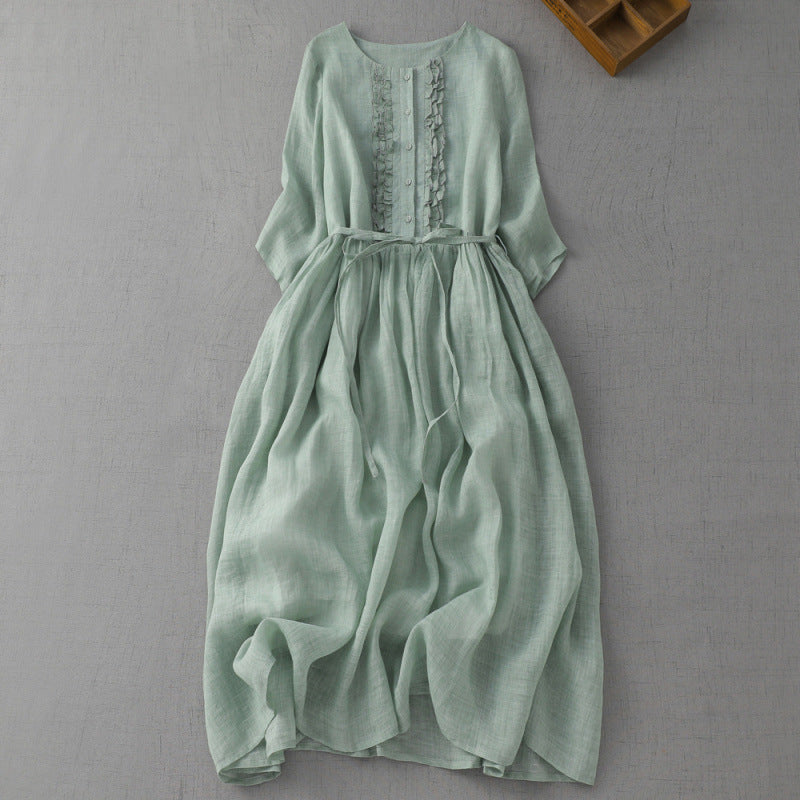 Well Tailored Dress with a Graceful Silhouette