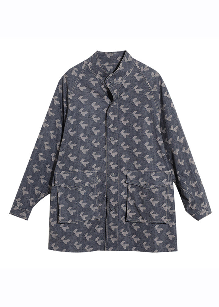 Well Tailored Coat with a Graceful Silhouette