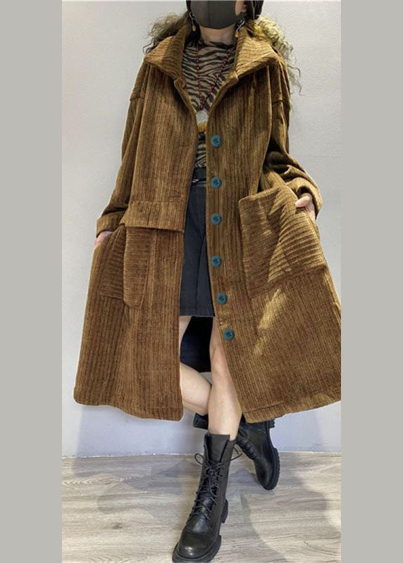 Well Tailored Coat with a Graceful Silhouette