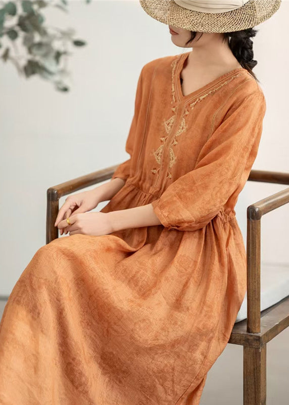 Beautifully Finished Dress in a Timeless Design