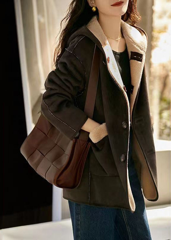 Sophisticated Coat with a Clean Classic Look