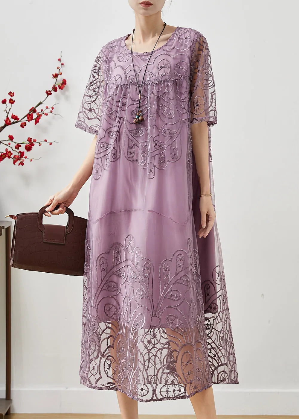 Effortlessly Elegant Dress with a Timeless Design