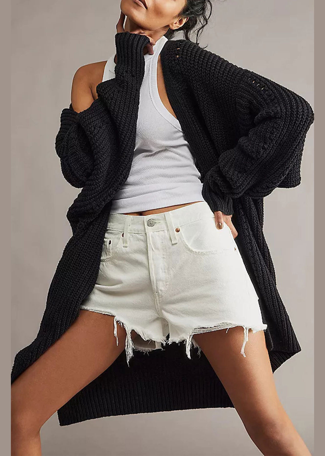 Well Tailored Cardigan with a Graceful Silhouette