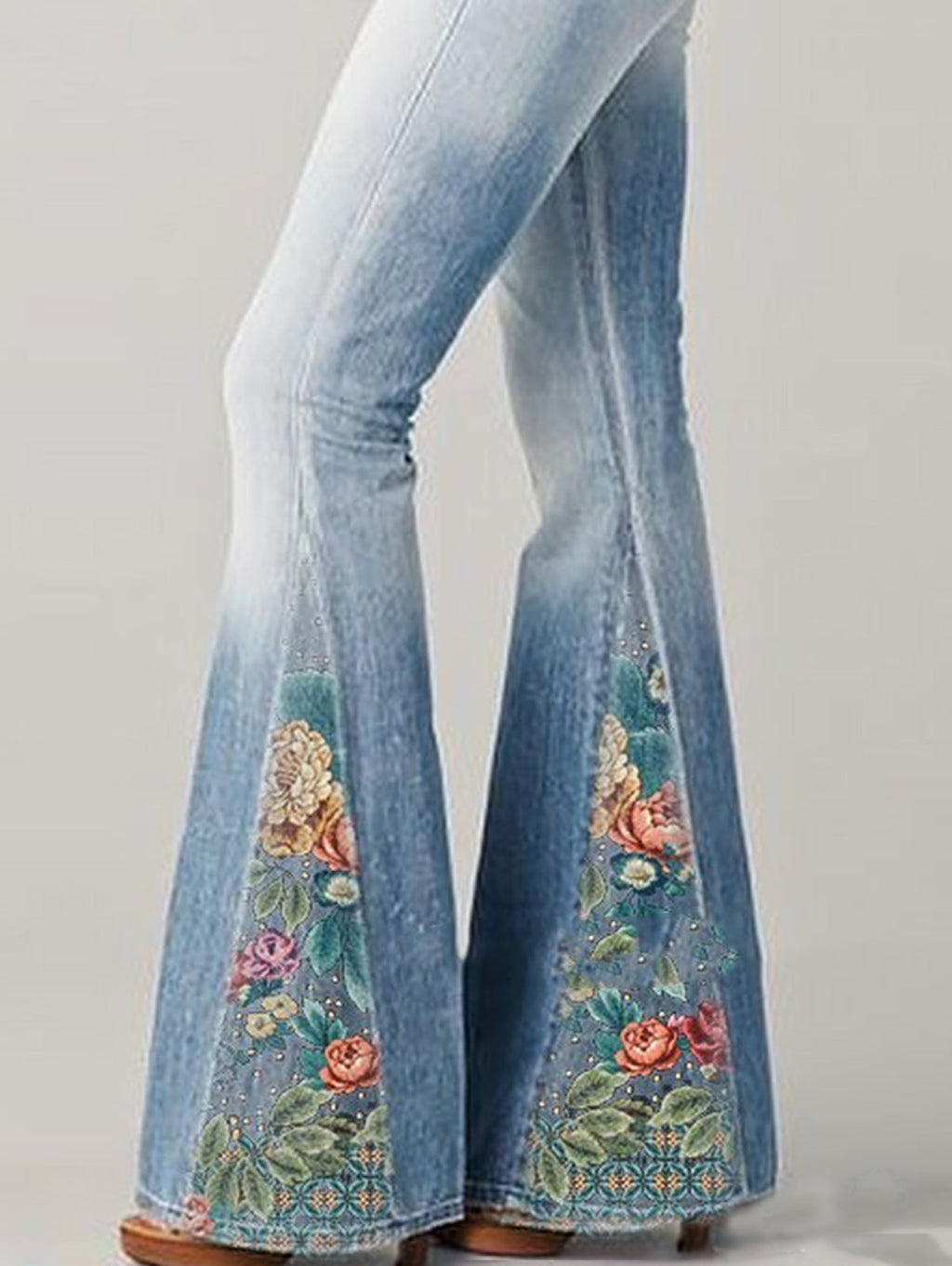 Effortlessly Elegant Pants with a Timeless Design