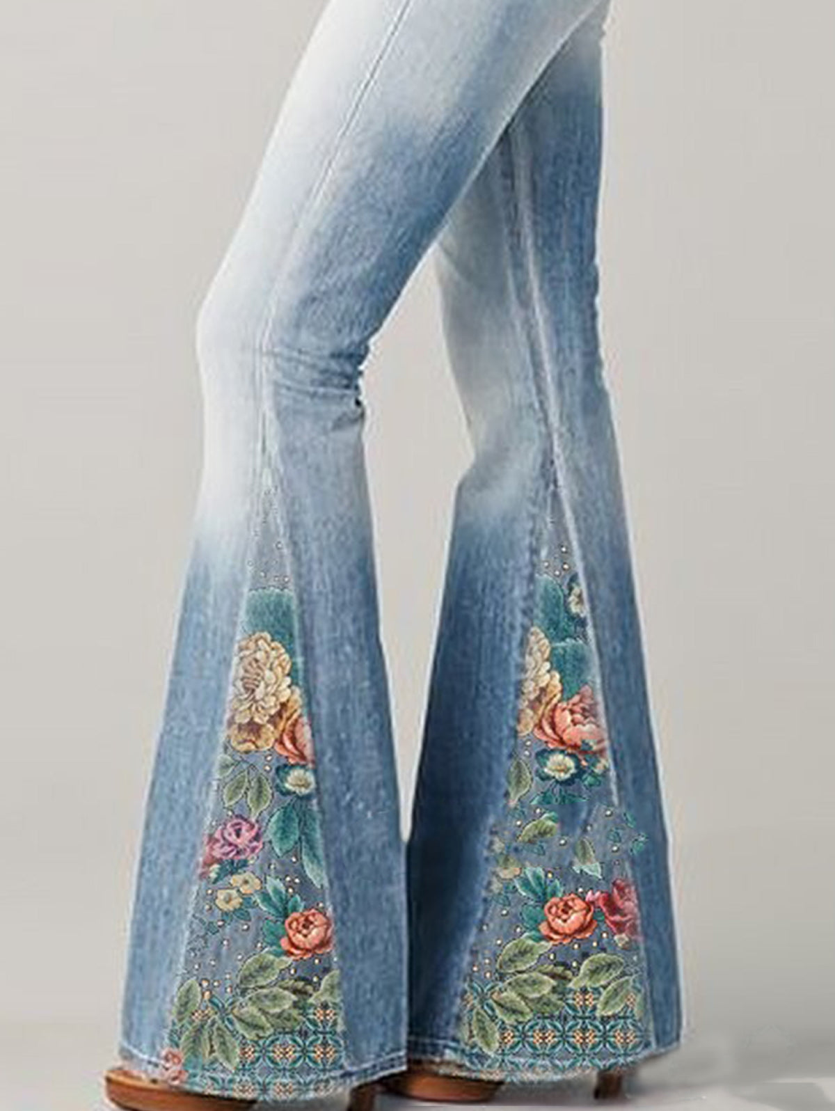 Effortlessly Elegant Pants with a Timeless Design