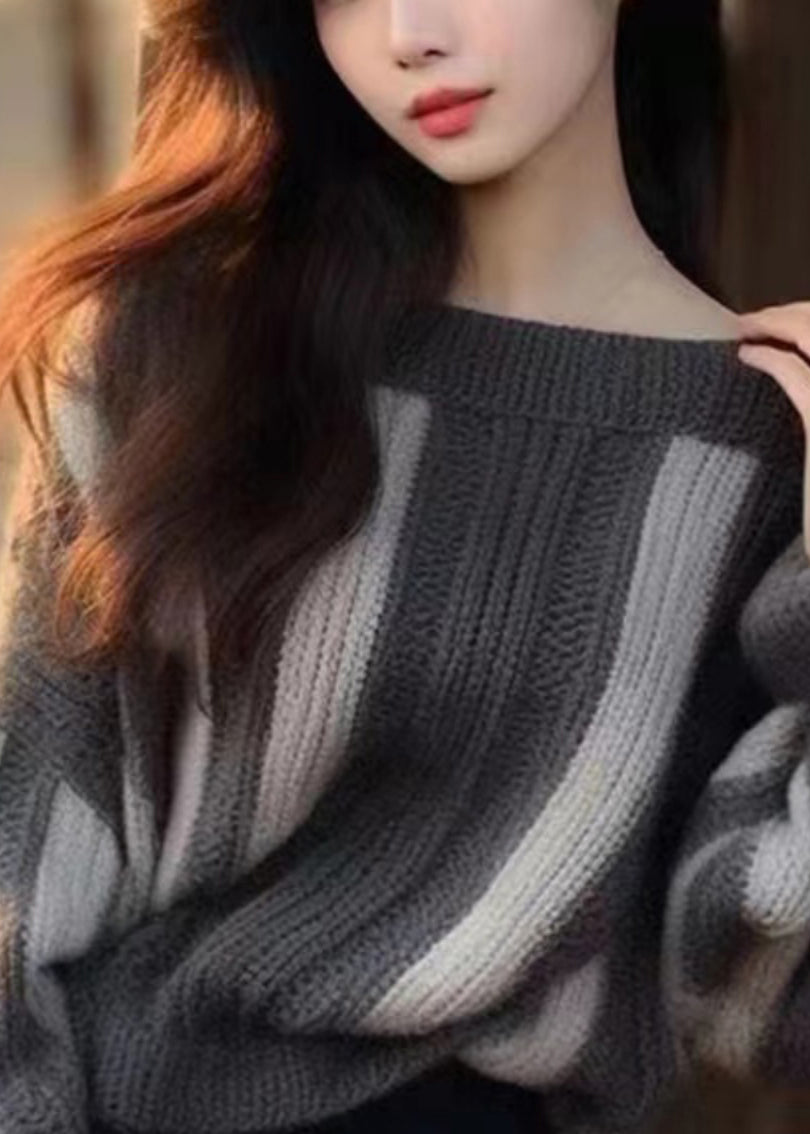 Classic Vintage Sweater with a Flattering Fit