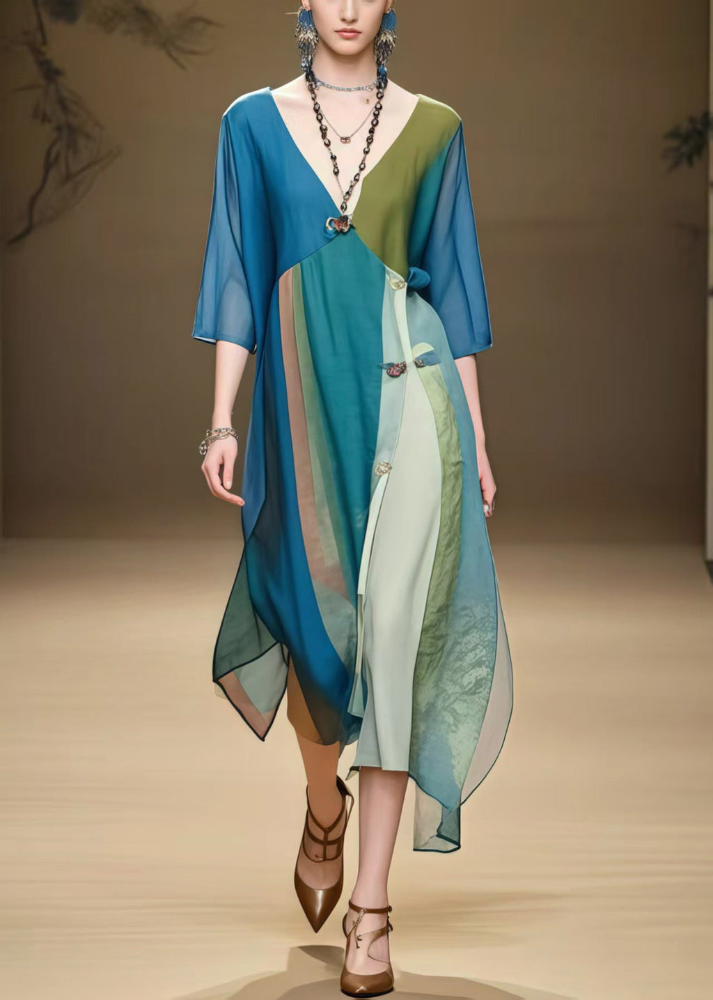 Well Tailored Dress with a Graceful Silhouette