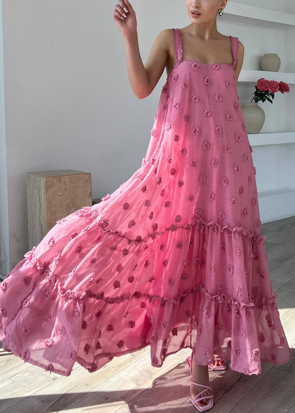 Beautifully Finished Dress in a Timeless Design