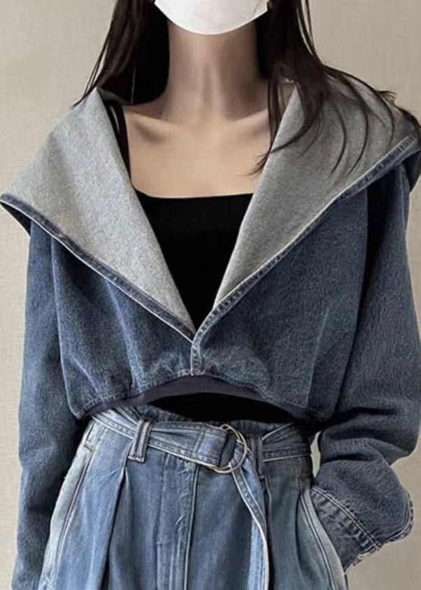 Effortlessly Elegant Coat with a Timeless Design