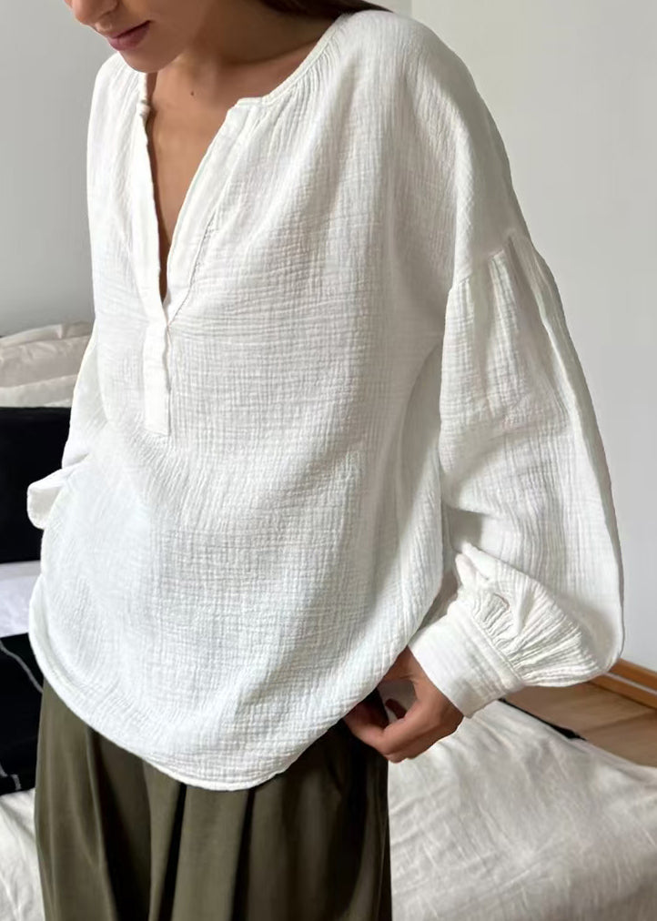 Well Tailored Shirt with a Graceful Silhouette